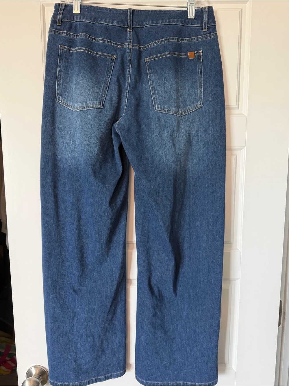 HALARA Flex Asymmetric Women's Wide-Leg Jeans in Dark Blue - Picture 6 of 11